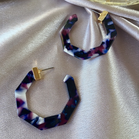 Hexagon Purple Acrylic Tortoise Gold Bar Earrings - Picture 7 of 7